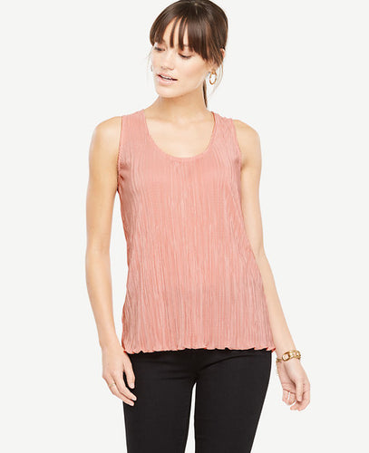 Lightly crinkled pleats intrigue this party-perfect style for a look that's sure to steal the show. Scoop neck. Sleeveless. 26 long.